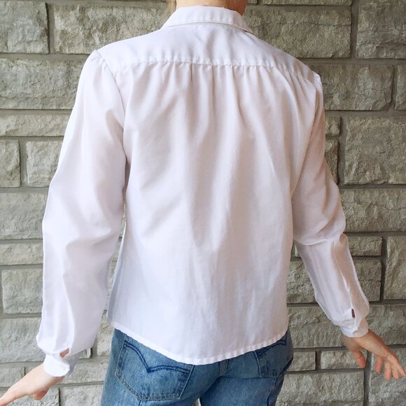 Vintage Classic White Button Down Top - Wardrobe Staple! - Picture 3 of 4